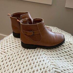 Carters girls sz1 brown leather ankle boots